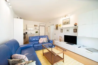 Garden Terrace Luxury Flat in Center Town – Photos 5
